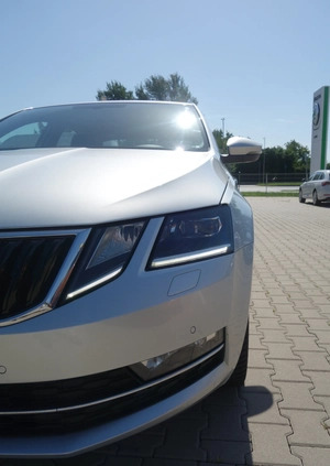 Skoda Octavia cena 79900 przebieg: 131224, rok produkcji 2019 z Piastów małe 407